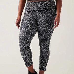 NWT Athleta Ultimate Stash 7/8 Tight Size XL